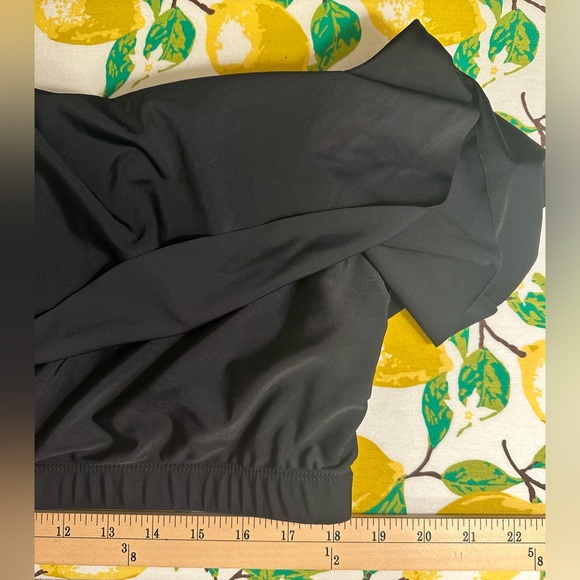 Unique Vintage Plus Size Black Ruffled Ramona Swim Top - Picture 5 of 7